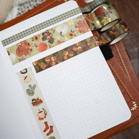 Hösttema med natur och värmande motiv på dekorationstejp. Washi tape - Acorns - 4 - pack från Archer & Olive - Tidfomera