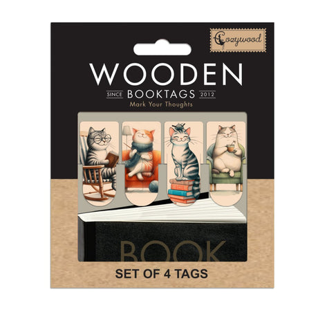 Förpackning med små bokmärken tillverkade i trä med glada katter på. Wooden Booktags - Happy Kitties frånCozywood - Tidformera