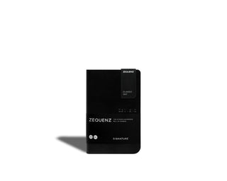 Zequenz - Linjerad anteckningsbok - Signature Classic A6 - Svart från Zequenz - Tidformera